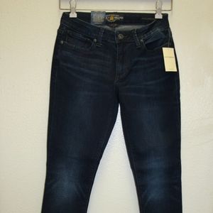 LUCKY BRAND JEAN IN WOMEN